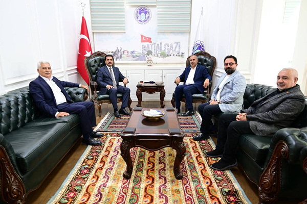 Osman Dursun, Battalgazi Belediyesi Yetkilileriyle Bir Araya Geldi Osman Dursun, Battalgazi Belediyesi Yetkilileriyle Bir Araya Geldi