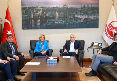 TÜROB VE İTO’DAN BAŞKAN ERGÜN TURAN’A ZİYARET TÜROB VE İTO’DAN BAŞKAN ERGÜN TURAN’A ZİYARET